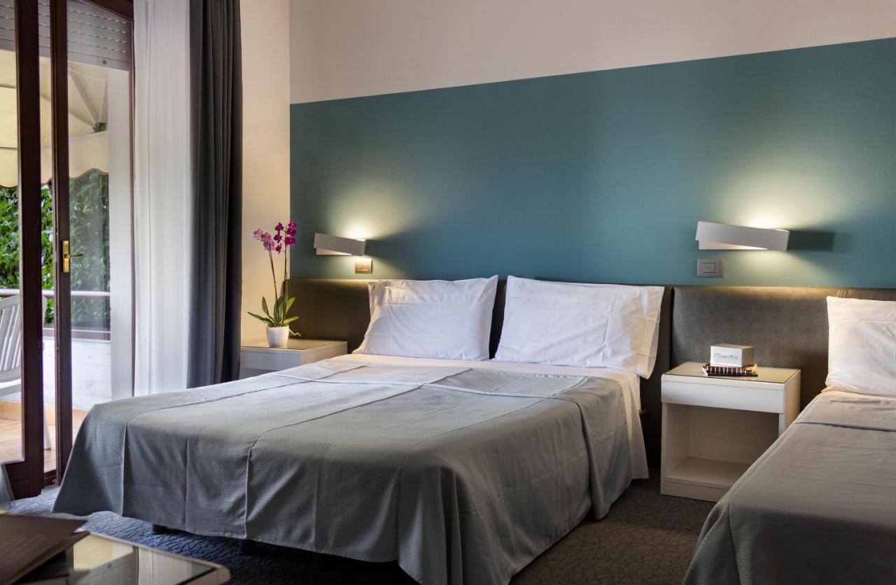 Hotel Desiree - Garda Lake Collection سيرمِيوني المظهر الخارجي الصورة