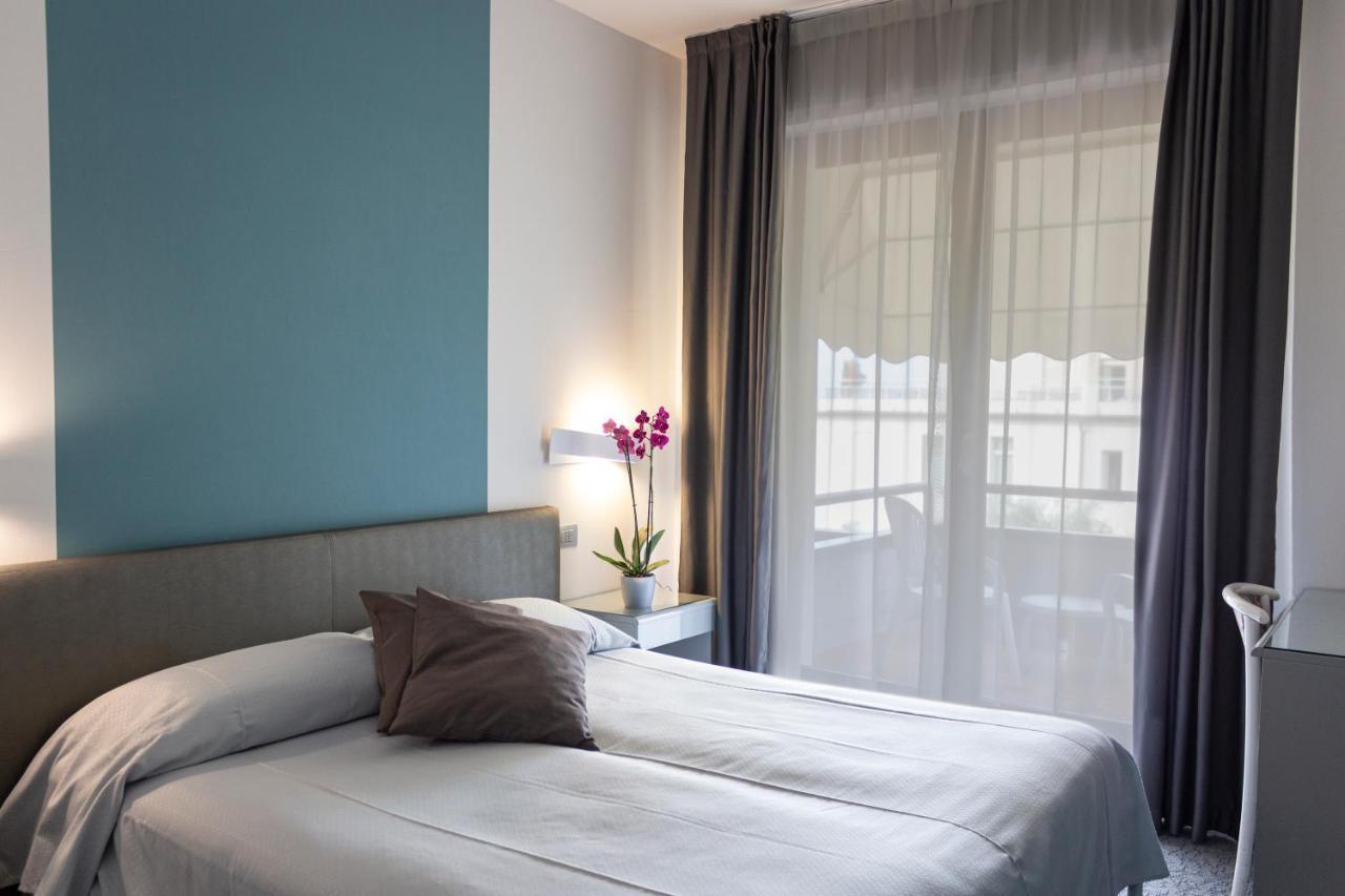 Hotel Desiree - Garda Lake Collection سيرمِيوني المظهر الخارجي الصورة