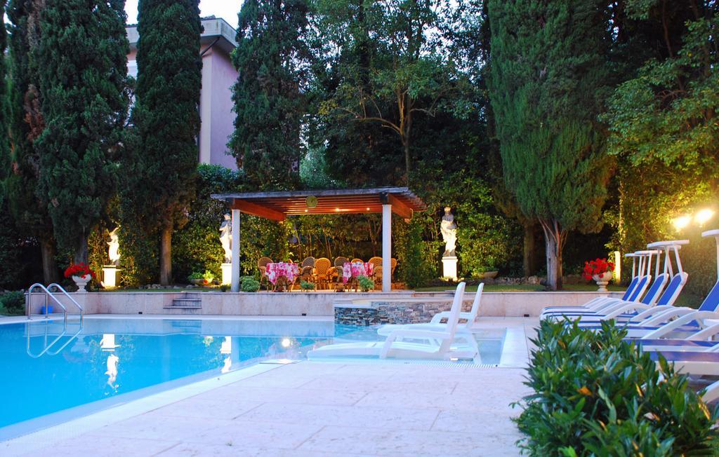 Hotel Desiree - Garda Lake Collection سيرمِيوني المظهر الخارجي الصورة